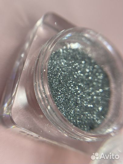 Пигмент для век