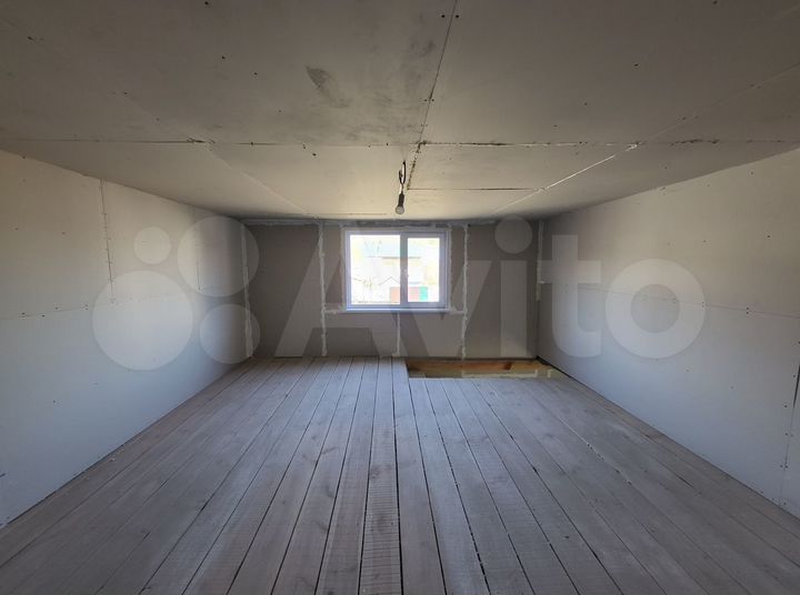 2-к. квартира, 80 м², 1/1 эт.