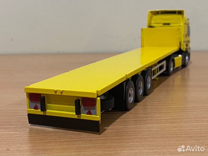 Модель грузовика Renault T 1/43