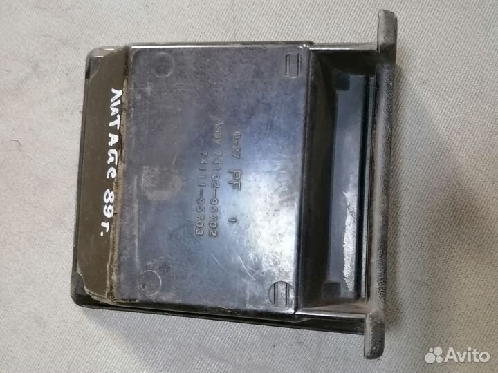 Пепельница Toyota Lite Ace 1989 передняя