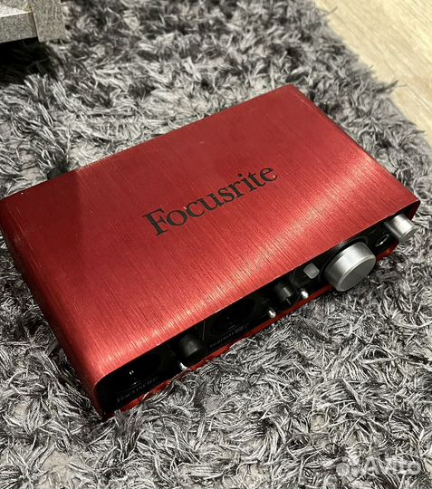 Focusrite scarlett 2i2