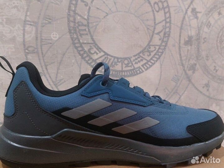 Кроссовки adidas terrex зима 42