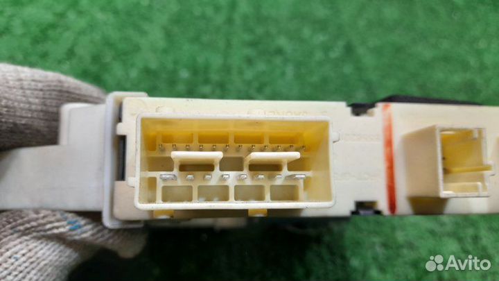 Моторчик стеклоподъемника передний левый Citroen