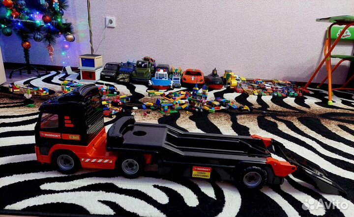 Автомобиль трейлер Полесье + трактор погрузчик