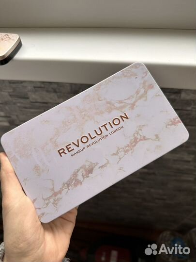 Makeup revolution тени палетка для глаз