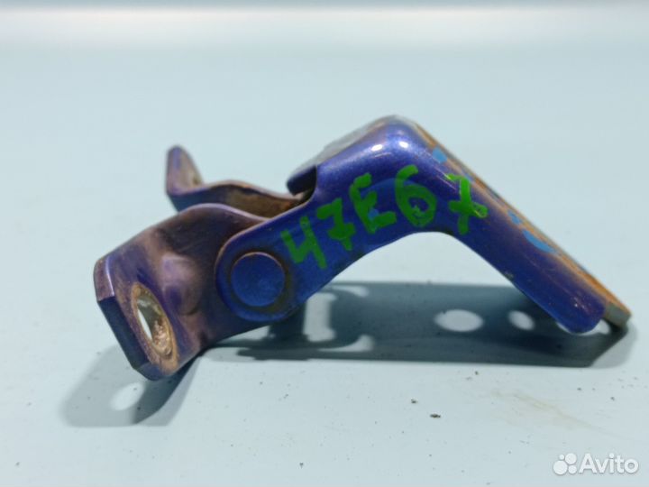 Петля двери передней правой для Mazda 3 2003-2009