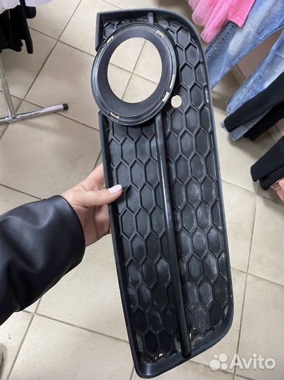 Заглушка бампера Audi A5 8t0807681 левая передняя