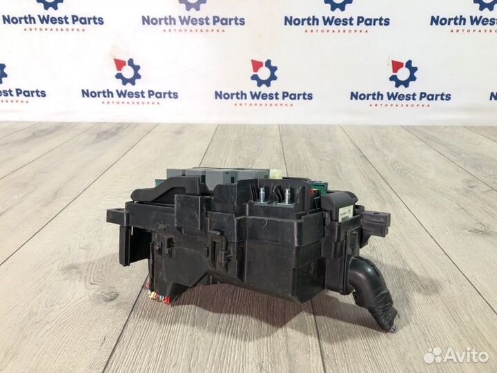 Блок предохранителей Kia Carens минивэн D4EA