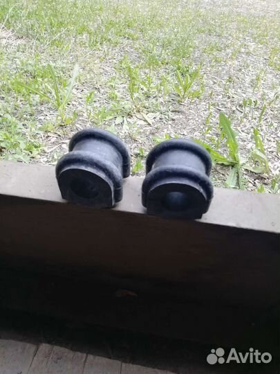 Втулки переднего стабилизатора Hyundai santa fe 1