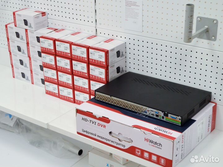 Камеры уличные HiWatch 2мп и регистратор