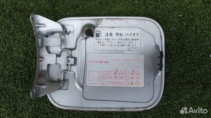 Лючок бензобака Audi A4 Avant B5 APS 2000