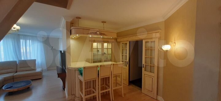 5-к. квартира, 240 м², 9/10 эт.