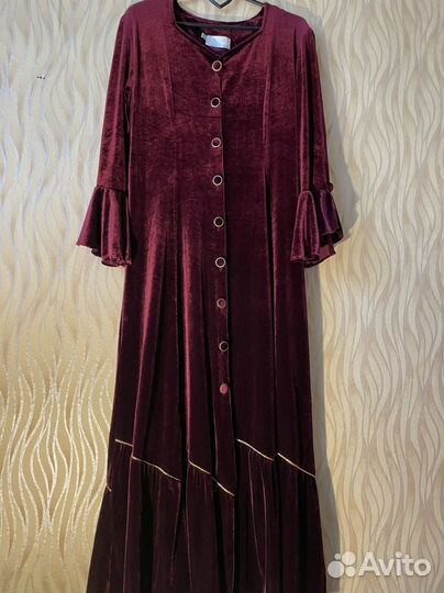 Бархатное платье