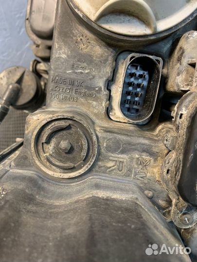 Фара ксеноновая передняя правая Bentley