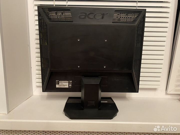 Монитор Acer 17