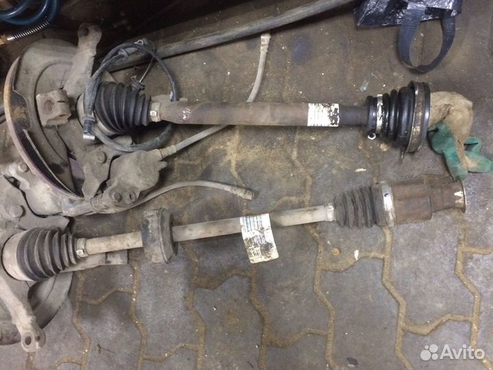 Привода в сборе левый -правый Рено Логан 1.4