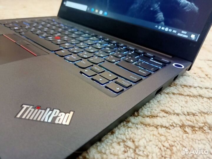 Lenovo ThinkPad IPS/i5 10210u