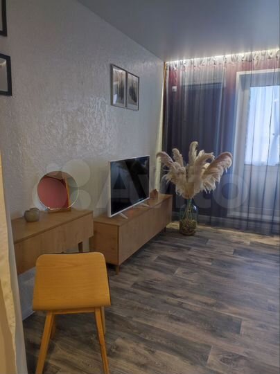 2-к. квартира, 55 м², 5/10 эт.