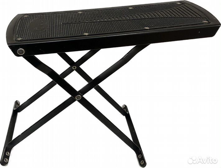 Поставка для игры на домре или гитаре