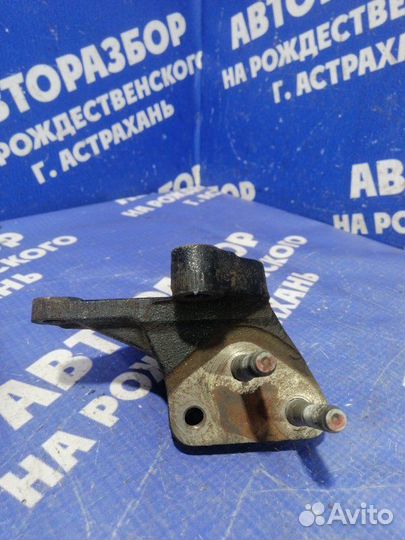 Крепление двигателя Kia Ceed хэтчбек G4FA 2008