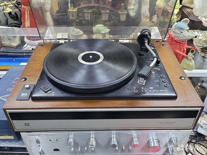 Проигрыватель винила радиотехника 001