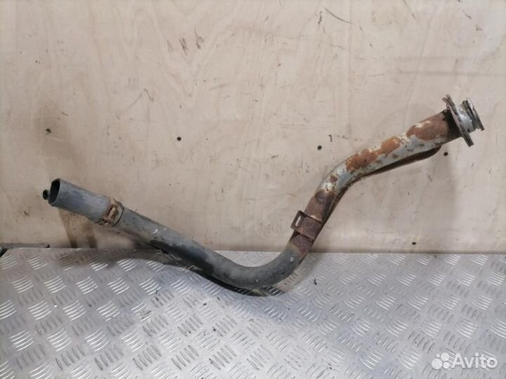 Горловина топливного бака Kia Carens 2002 2006