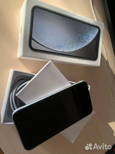 iPhone Xr, 64 ГБ