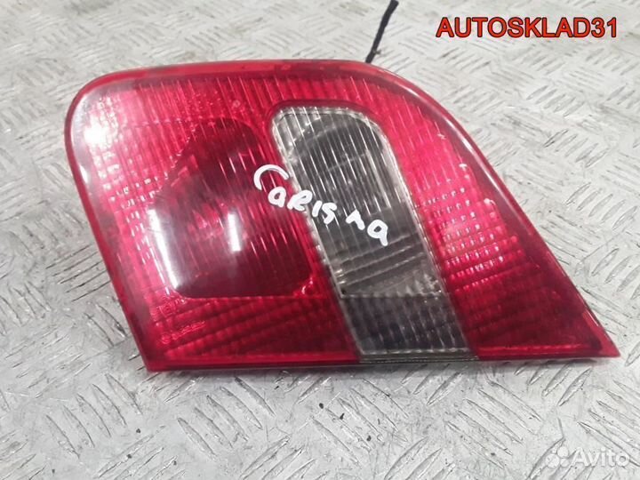 Фонарь задний внутренний правый Mitsubishi Carisma