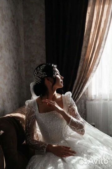 Свадебное платье со шлейфом 44-46