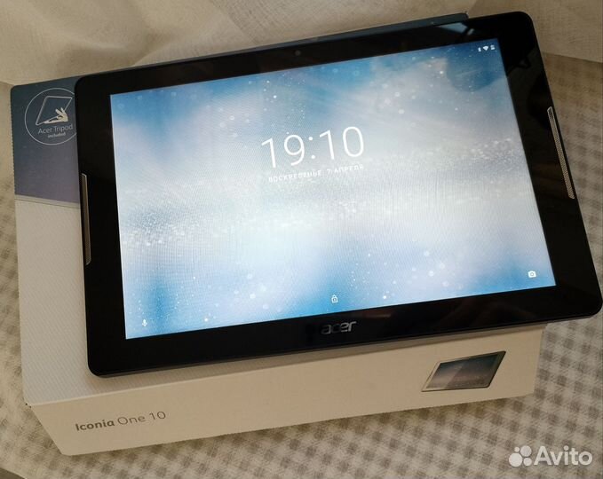 Планшет Acer iconia One 10