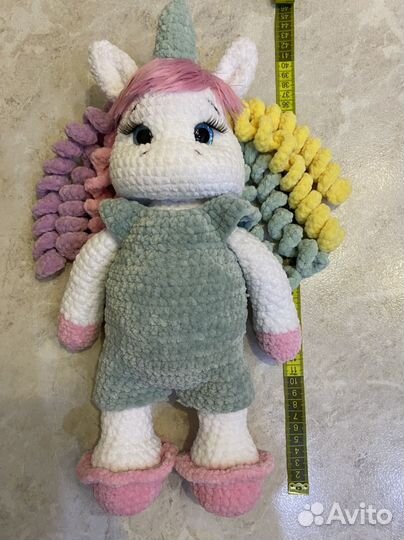 Вязаная игрушка единорог
