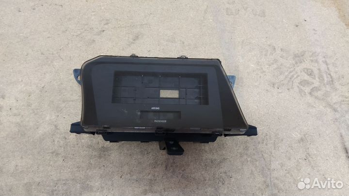 Корпус дисплея информационного Lexus RX270