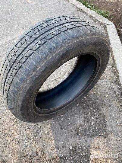 Yokohama Ice Guard IG50+ 215/60 R17 96