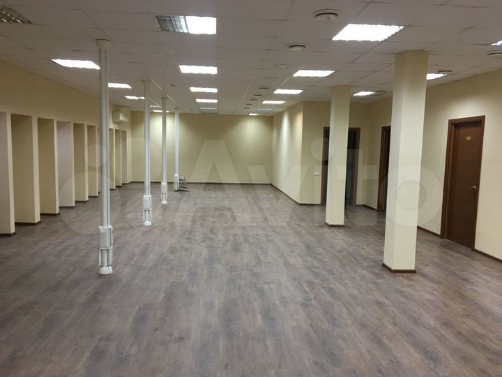 Офис, 637 м²