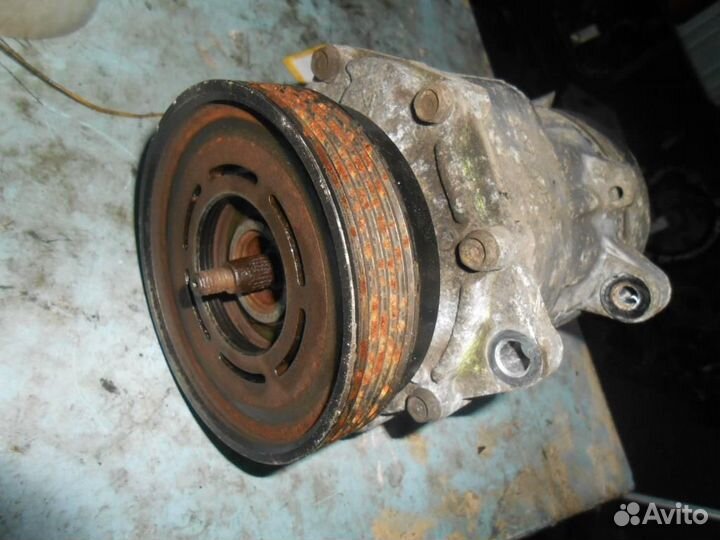 Компрессор системы кондиционирования Volkswagen Sharan