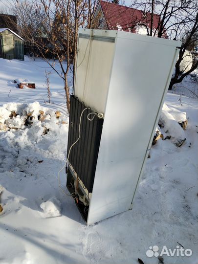 Холодильник indesit