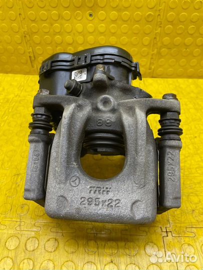 Суппорт тормозной задний левый Mercedes-Benz