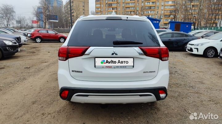 Mitsubishi Outlander 2.0 CVT, 2020, 85 556 км