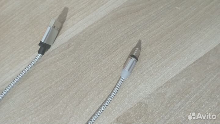 Провод Type с. Магнитный и светящийся. 1 метр