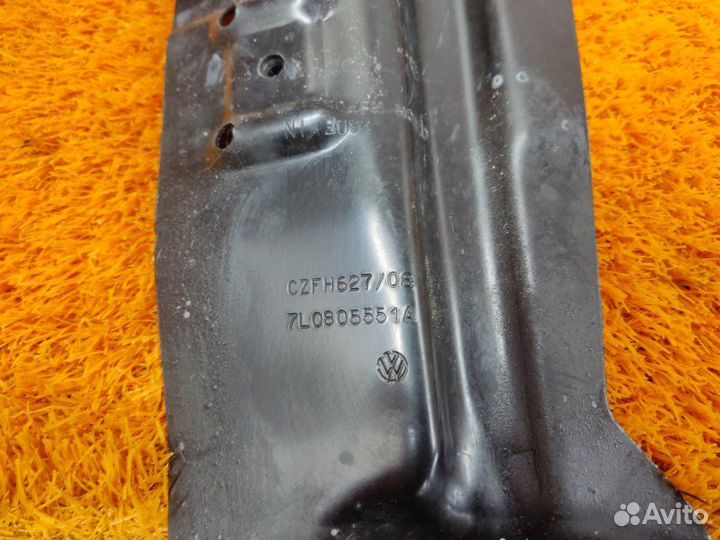 Крепление радиатора Audi Q7 4LB BHK 2009