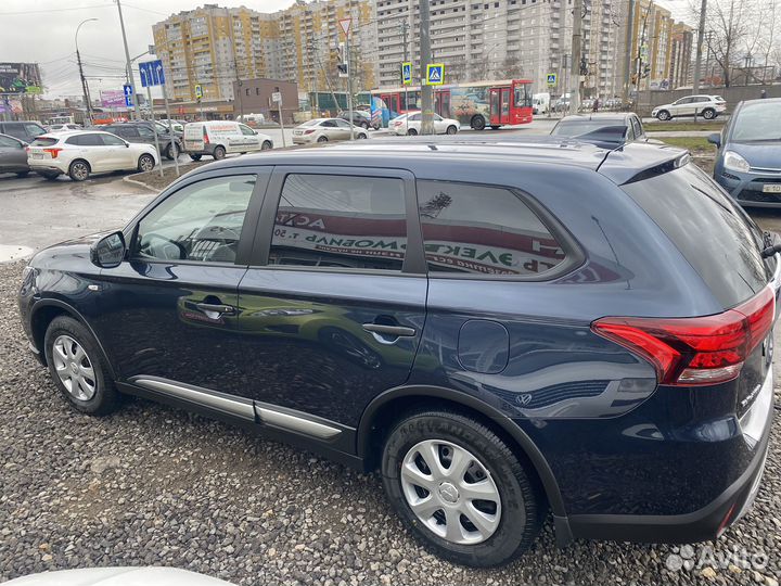 Mitsubishi Outlander 2.0 CVT, 2021, 1 600 км