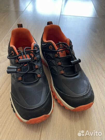 Кроссовки детские