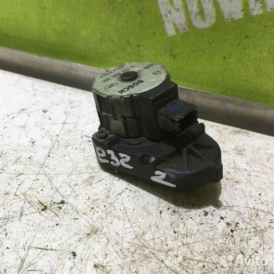 Моторчик заслонки отопителя бмв Е32