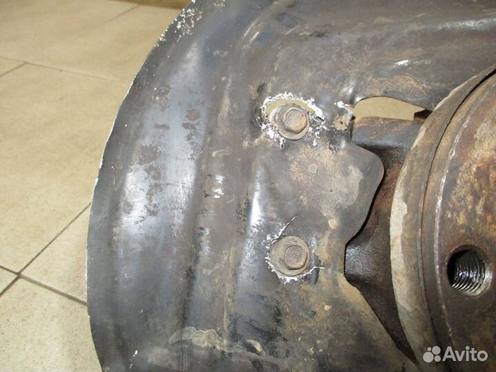 Кулак поворотный передний правый BMW X3 (E83)