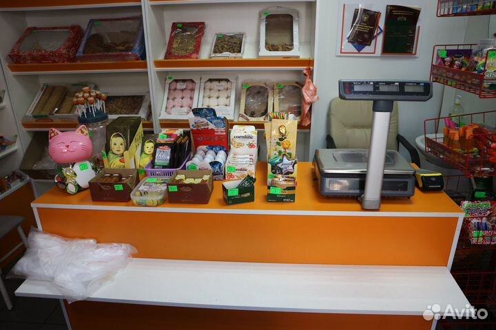 Магазин кондитерских изделий, чая и кофе