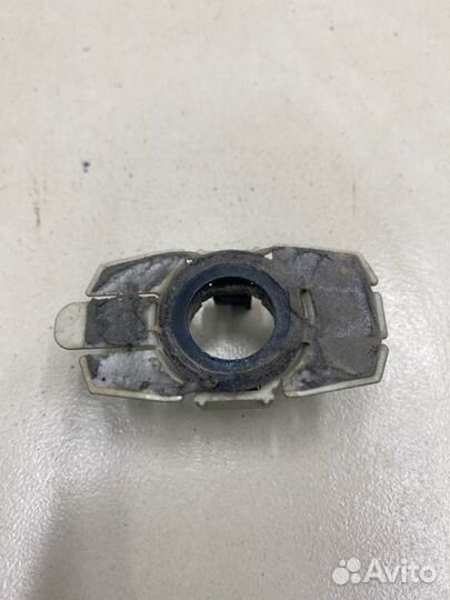 Кронштейн датчика парковки Toyota Land Cruiser