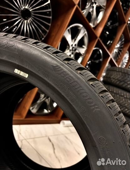 Hankook Winter I'Cept Evo 3 W330 255/40 R20 и 295/35 R20 105W