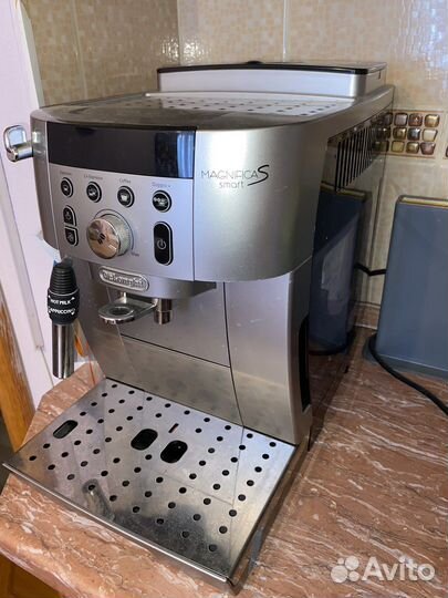 Кофемашина delonghi ecam 250.31 SB