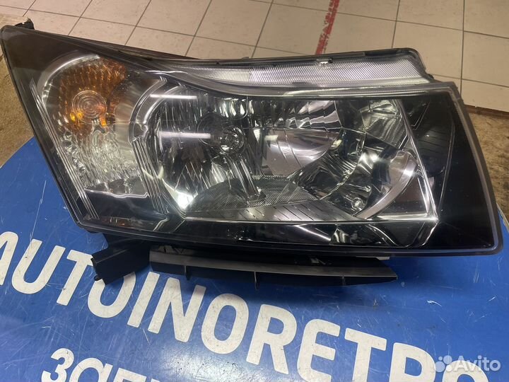 Фара правая Chevrolet Cruze С 2009-2012 год