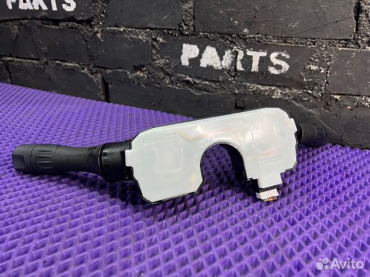 Подрулевой переключатель Nissan Juke YF15-207023